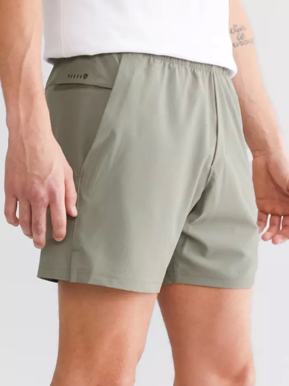 Veece Solid Stretch Short in Eucalyptus